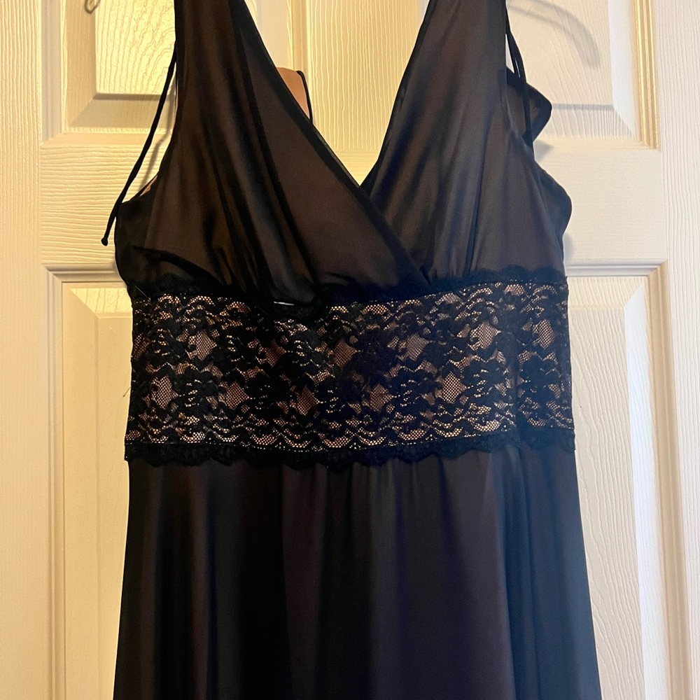 Dress Barn Black Dress, perfect for formal night on a cruise. Size 12. - Picture 3 of 5